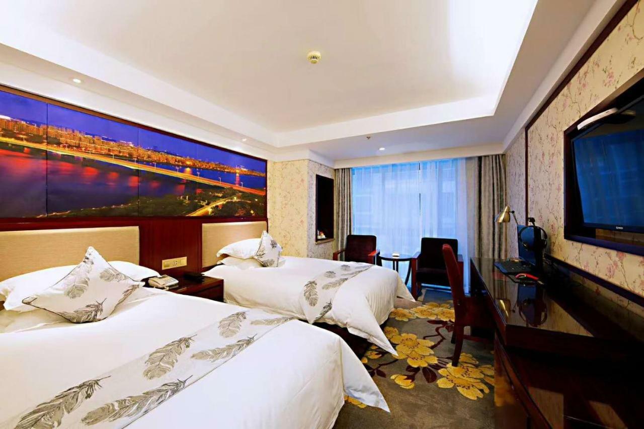 Ruide Hotel Yiwu  Bagian luar foto